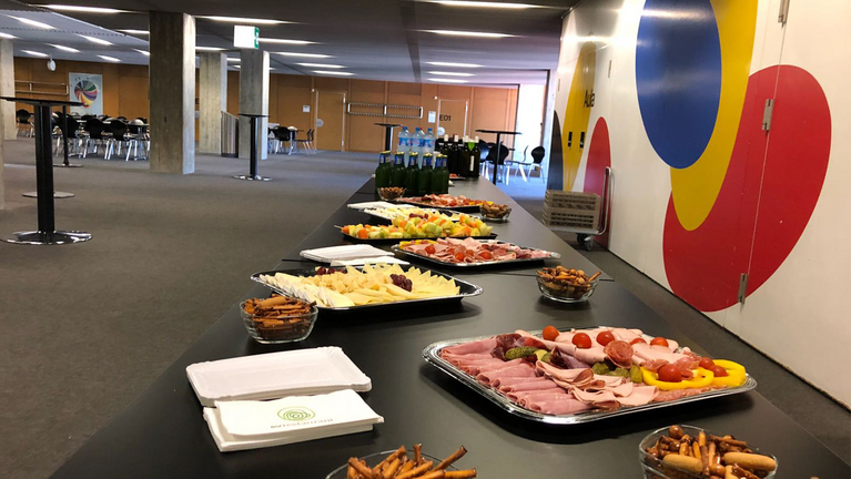 Foyer vor der Aula der Gewerblich-Industrielle Berufsfachschule
