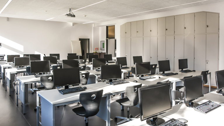Informatikzimmer der Kaufmänischen Berufsfachschule